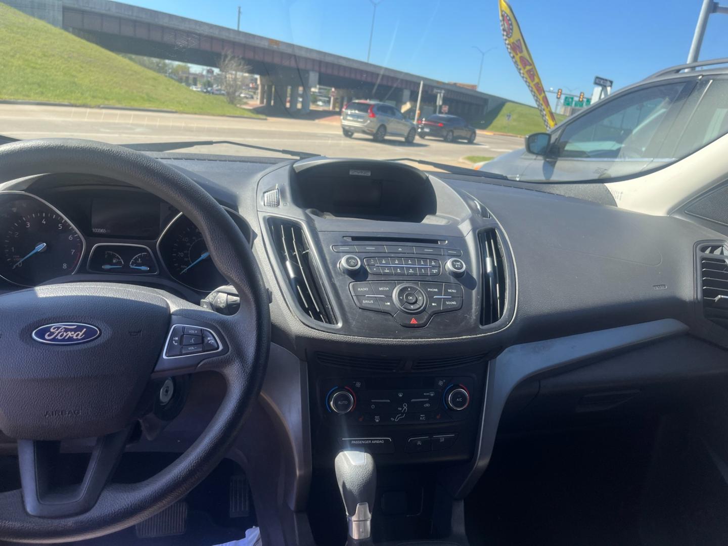 2017 SILVER FORD ESCAPE SE SE 4WD (1FMCU9GD4HU) with an 1.5L L4 DOHC 16V engine, 6A transmission, located at 8101 E. Skelly Dr., Tulsa, OK, 74129, (918) 592-3593, 36.121891, -95.888802 - Photo#4